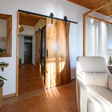 Holiday home Jasmine Stoupa,beachfront