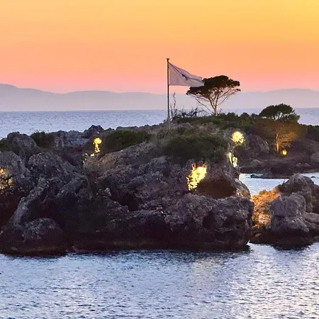 Jasmine Stoupa,beachfront Holiday home Stoupa