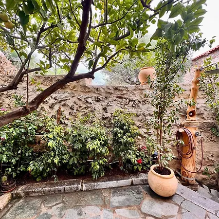 Jasmine Stoupa,beachfront Holiday home Stoupa